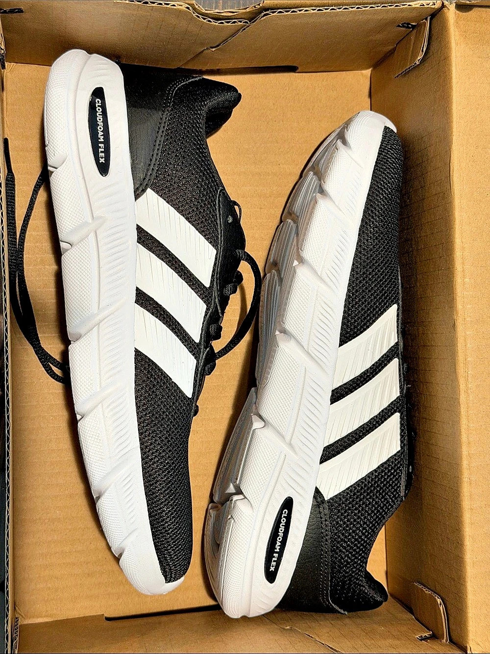 adidas Cloudfoam Flex - Laces Women's Black & White US 9W Like New